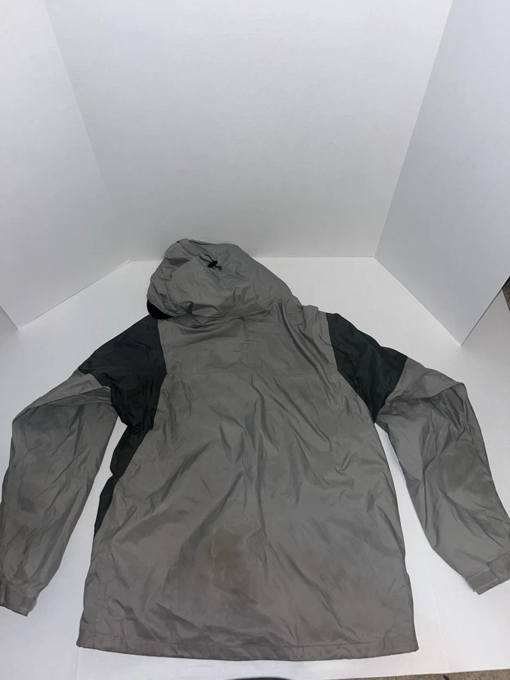 Columbia Men's Nylon Full Zip Lightweight Jacket Black/Charcoal, Size M - Image 4 of 4