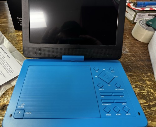 MAGOFLY Portable DVD Player. Model PDV101 - Picture 6 of 9