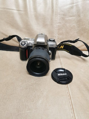Nikon F80 analoge Spiegelreflexkamera 35 mm mit Nikon AF 28-100 F3.5-5.6 G Objektiv