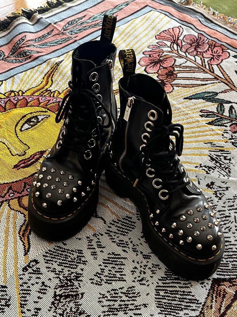 Dr. Martens JADON MAX STUD Boots UK4 US6 Black USED 202501M Dr. Martens JADON MAX STUD Boots UK4 US6 Black USED 202501M