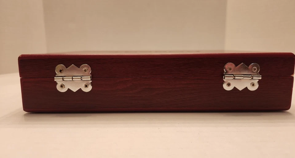 Personalized ROBERT In Wooden Lock Case. Flask 4shot Glasses And Funnel.   New - Image 4 of 4