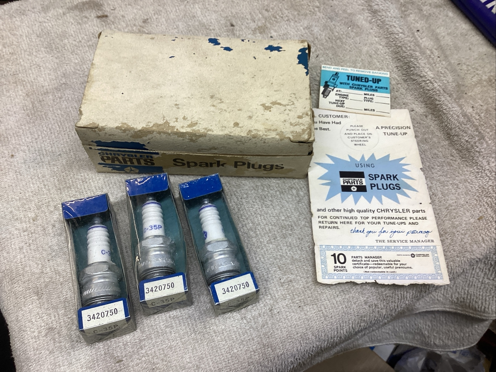 NOS VINTAGE Chrysler Spark Plugs 8 PCs 3420750 C-35P.  W/ OG Paperwork