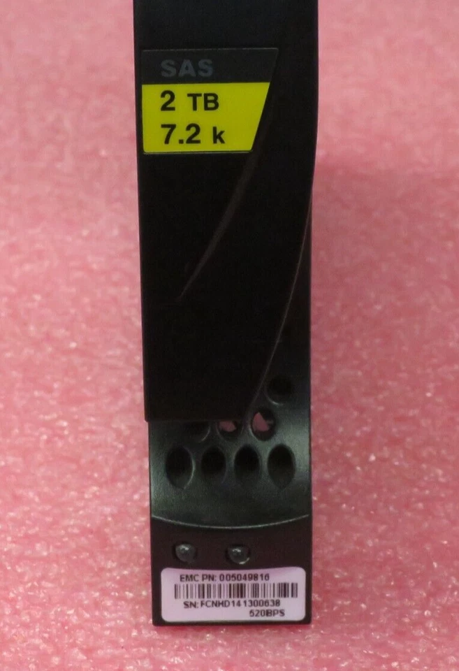 EMC VMAX 2TB HDD 7.2k SAS 3.5" 005049816 118032814-02 HUS723020ALS640 - Image 3 of 4