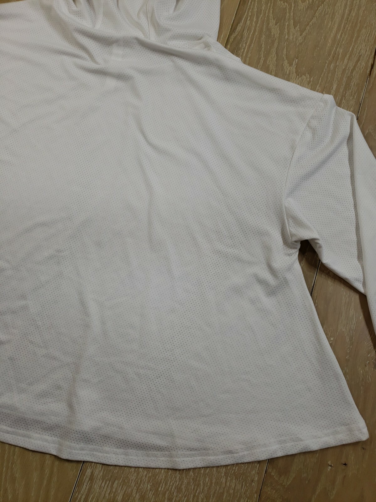 FABLETICS White Performance Pullover Size Medium … - image 8