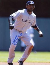 EDUARDO NUNEZ NEW YORK YANKEES ACTION SIGNED 8X10 PHOTO W/COA