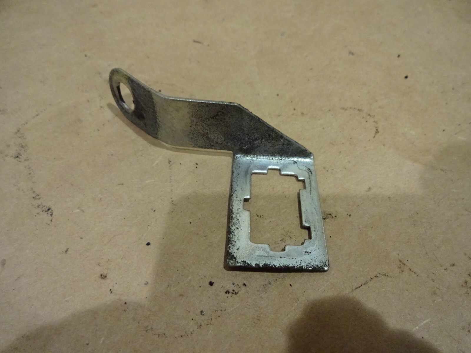 Maserati 4200 -Quattroporte - Bracket For Conector Fixing P/N 189936