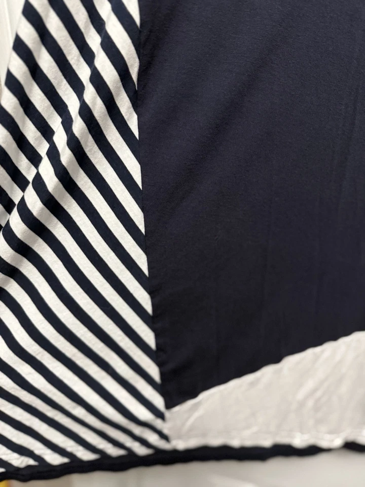 Weekend Women’s Plus Navy Color And pattern Blocked Long Sleeve Shirt Size 2X - Image 2 of 4