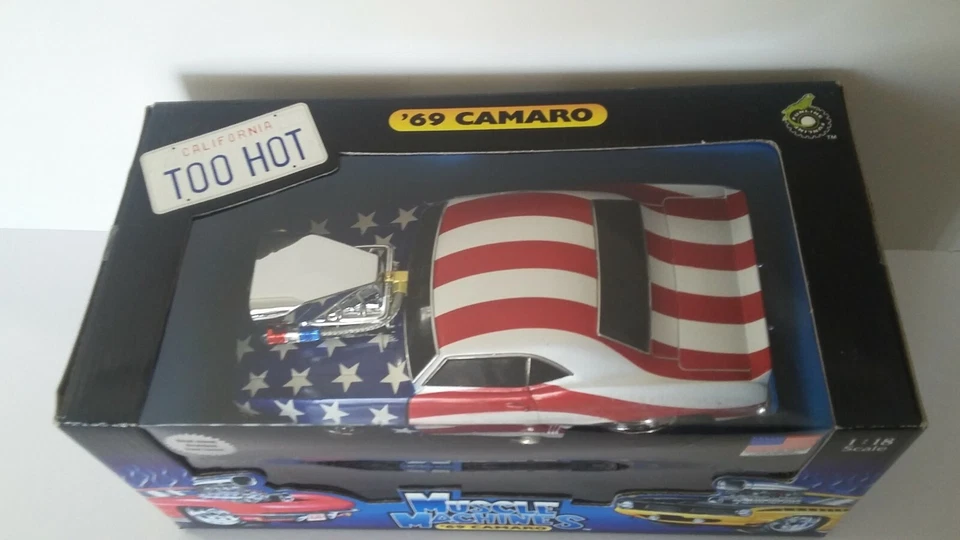 Muscle Machines 1:5.5m69 Camaro Rojo Blanco Y Azul / Stars Y Rayas - Imagen 2 de 4