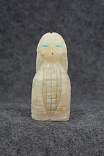Corn Maiden Zuni Fetish Carving - Douglas Martza