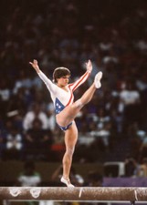 Mary Lou Retton EE. UU. Balanza Mujer Gimnasia Verano Olim 1984 Foto Antigua 11