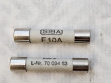 2(LOT) NEW SIBA 70 094 63  F10A 10A 600V 6.3mm x 32mm CERAMIC FUSE, JPSF010