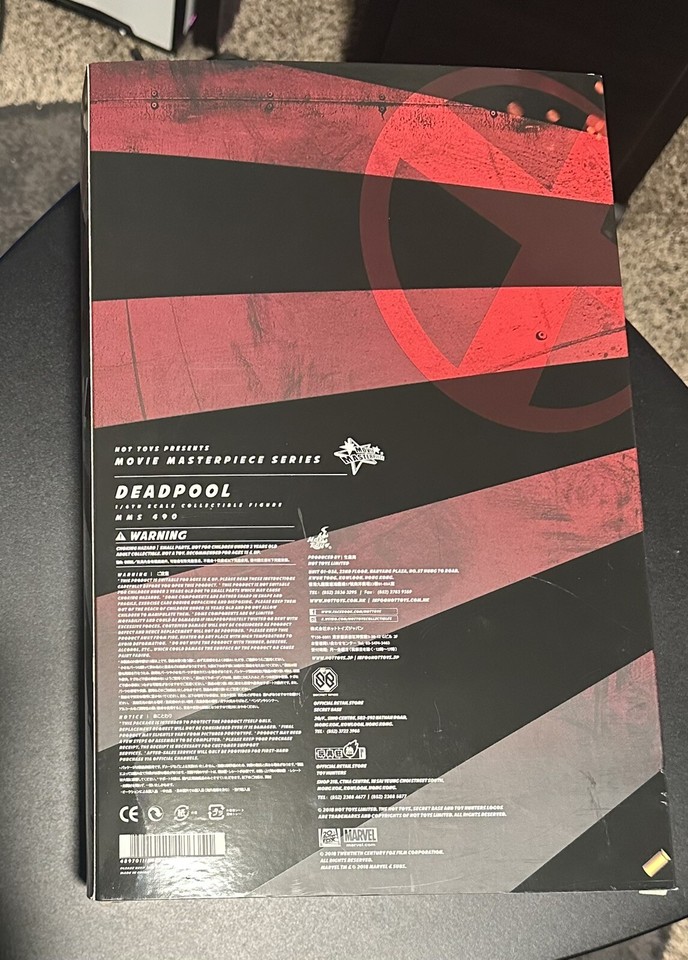 Hot Toys Marvel Deadpool 2 1/6 Scale Action Figure MMS490