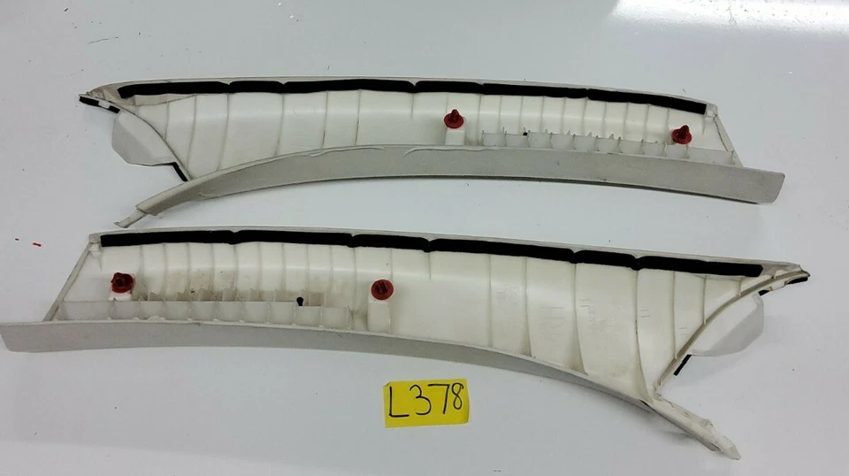 Cubierta de moldura de pilar delantero derecho convertible OEM 10-15 LEXUS IS350C IS350 62220-53010 Foto 2 de 4