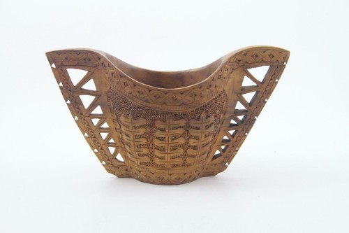 Vintage Carved Yugoslavian Double Handle Wedding Ceramonial Shepard Folk Art Cup - Picture 4 of 10