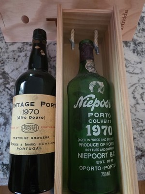 1970 VINTAGE PORT WINE BOTTLES BORGES & IRMAO AND NIEPORT WITH WOOD CRATE EMPTY