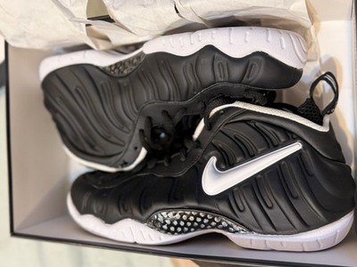 Nike Air Foamposite Pro Black White Low Top Basketball Sneaker Foamposite Upper