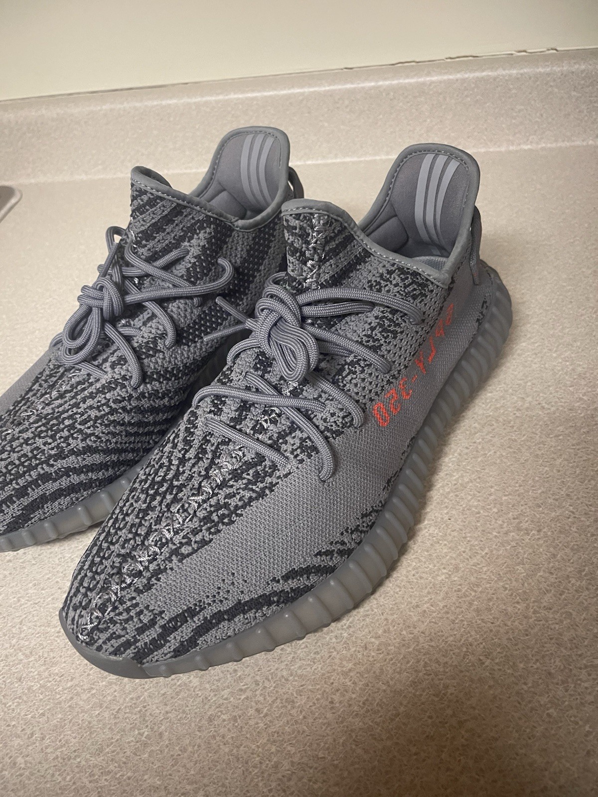 adidas Yeezy Boost 350 V2 Beluga Gray *NEW NEVER WORN*  thumbnail 4