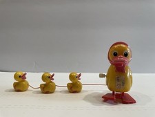 Vintage 1986 Tomy Duck With Ducklings Wind Up Toy Working