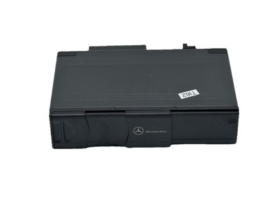 05-09 Mercedes W209 CLK500 SL500 CLK350 C240 C320 CD Changer 6 Disk Player OEM