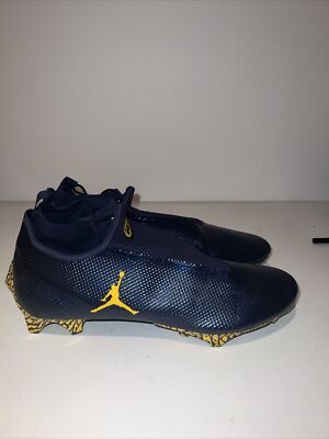 u of m football cleats