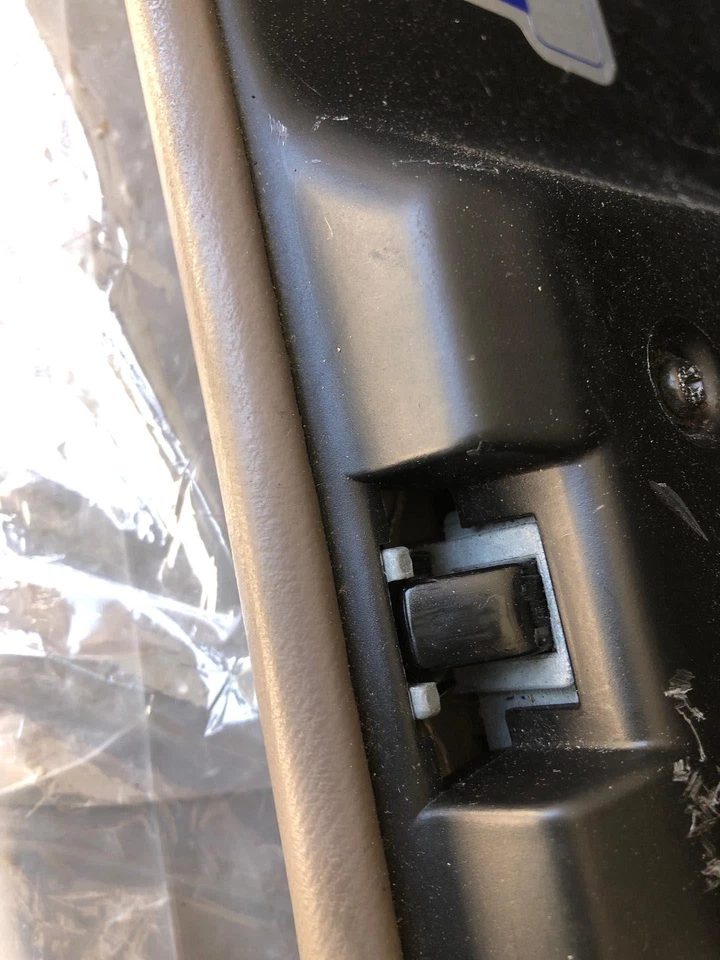 1994 HONDA ACCORD LX Glove Compartment Storage Box Dashboard Assembly OEM Wagon - Image 4 of 4