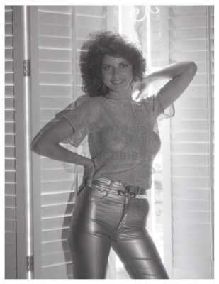 Tourist Trap and Blow Out Actress Robin Sherwood 8x11 inch Photo