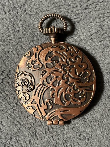 False Pocket Watch With Key Inside Magnetic Copper Pendant 2" 41.15 g - Picture 2 of 10