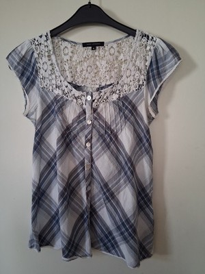 Bluse, Qed London, Spitzeneinsatz, Gr. M, Nr. 502