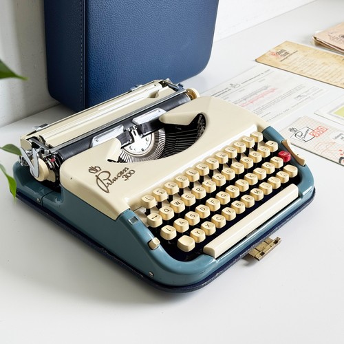 Princess 300 - Working Vintage Typewriter | 1960s Germany | UPS Express
