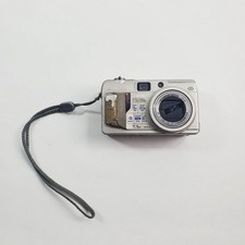 Olympus CAMEDIA C-7000 7.1MP Digital Camera Silver w/ Battery Not Tested