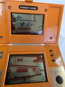 VINTAGE NINTENDO DK-52 1982 DONKEY KONG GAME WATCH WORKING NEW BATTERIES