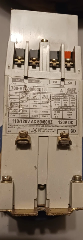 Temporizador de estado sólido Allen Bradley 700-RTC11110U1 SERIE A Foto 3 de 3