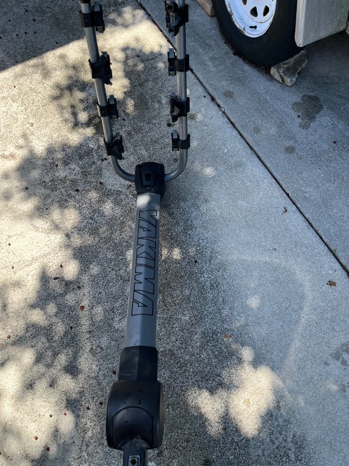 BICICLETA YAKIMA 4~ INCLINACIÓN TRASERA~ MONTAJE ENGANCHE~ 2"& 4"~ENVÍO GRATUITO~ SIN PRECIO BASE~OFERTA Y GANA Foto 4 de 4