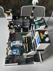 LEGO 7744 City Police Headquarters 90% Complete INCOMPLETE Sold As Is
