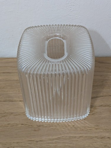 Moen Acrylic Clear Lucite Ribbed Tissue Box Cover - Picture 3 of 4