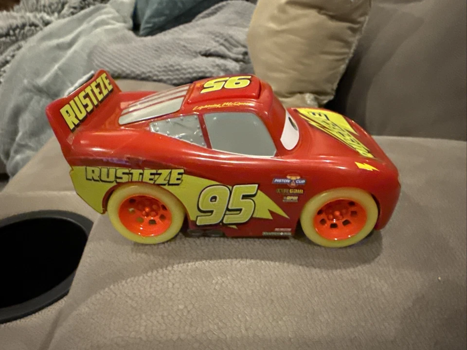 Greenhills Carrera GO! Lightning McQueen Glow Racer W/sounds & Talking Push Down - Image 3 of 4
