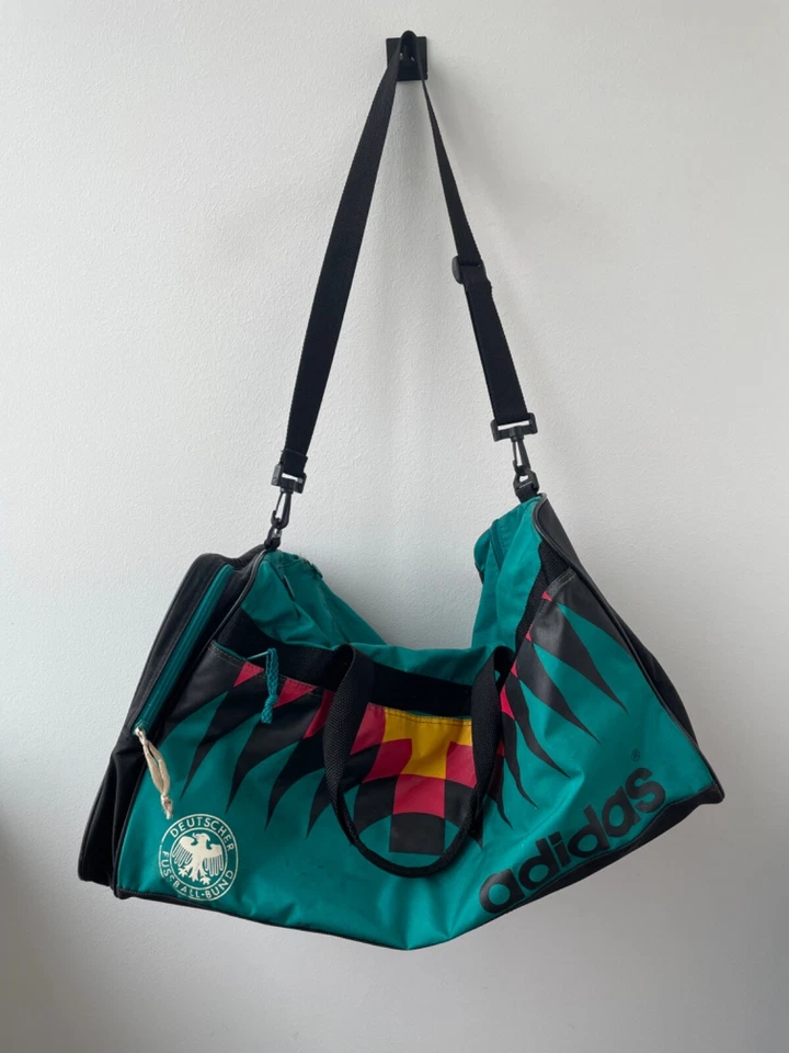 GERMANY 1994 FOOTBALL NATIONAL TEAM LARGE VINTAGE DUFFLE BAG GREEN World Cup - Image 2 of 4