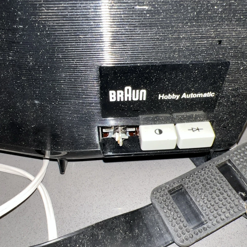 Flash retro vintage para cámara Braun Hobby Pro años 50 - especial 42/Alemania. PARA REPUESTOS Foto 2 de 4