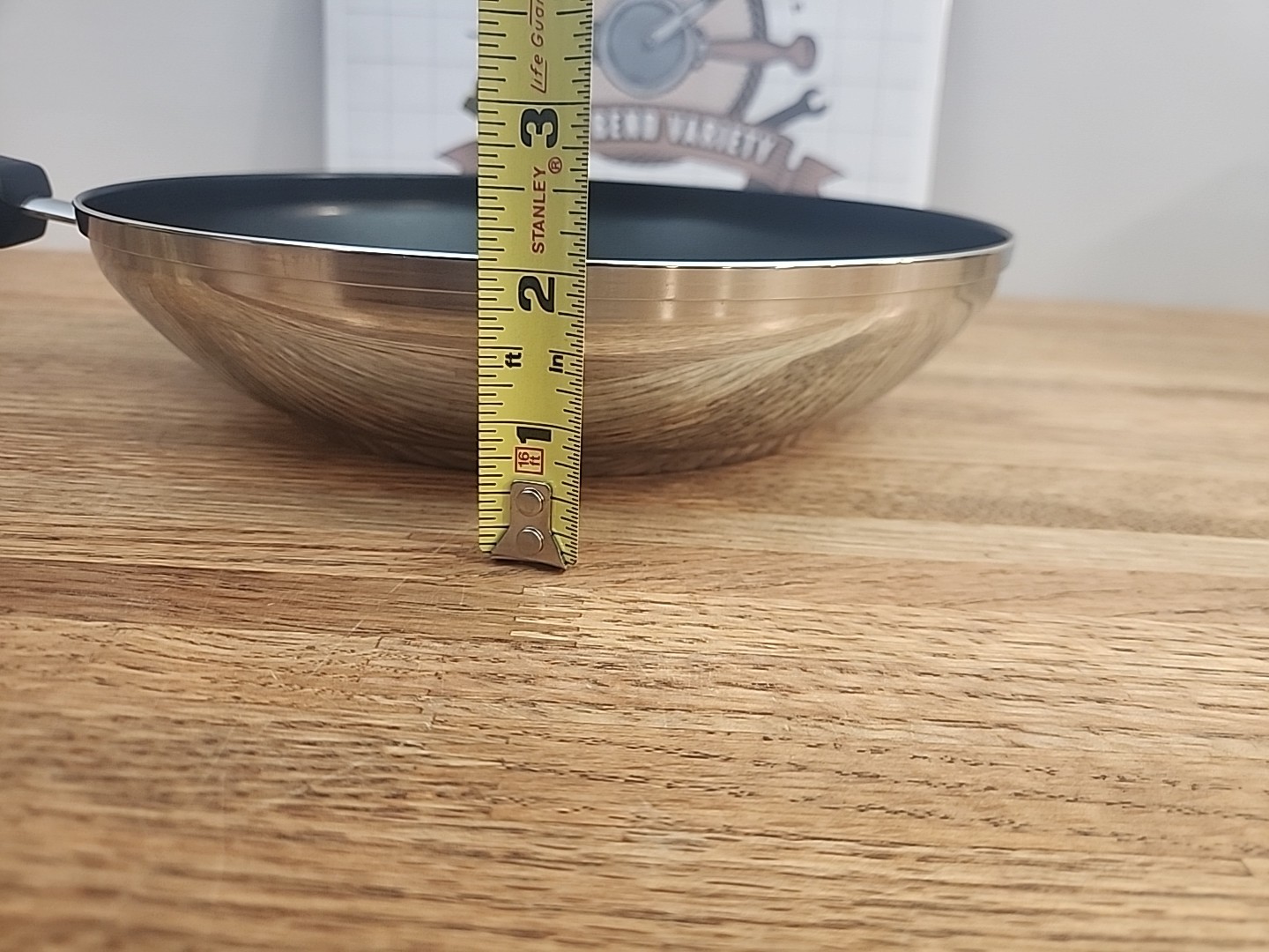 RARE TUPPERWARE TUPPER CHEF, 24cm / 9-1/2" DIAMETER SKILLET, FRYING PAN, USA