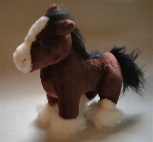 Ganz Webkins Brown Clydesdale Horse HM139 With Code & Friends - Imagen 2 de 5