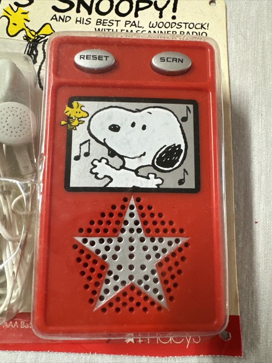 IT'S SNOOPY & WOODSTOCK Red Macy's Exclusive 2006 FM Scanner Radio New Open Box | eBay IT'S SNOOPY & WOODSTOCK Red Macy's Exclusive 2006 FM Scanner Radio New Open Box | eBay