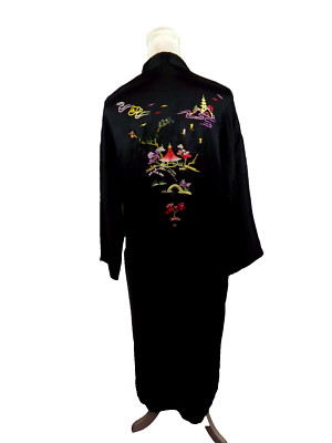 Golden Bar women's size M Vintage Embroidered Japaneese Black Robe