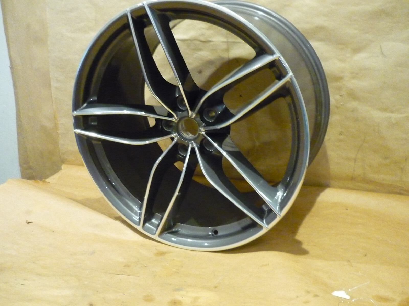 Ferrari 488 GTB,Spider - Rear Wheel /Rim 11x20 NEW P/N 315889