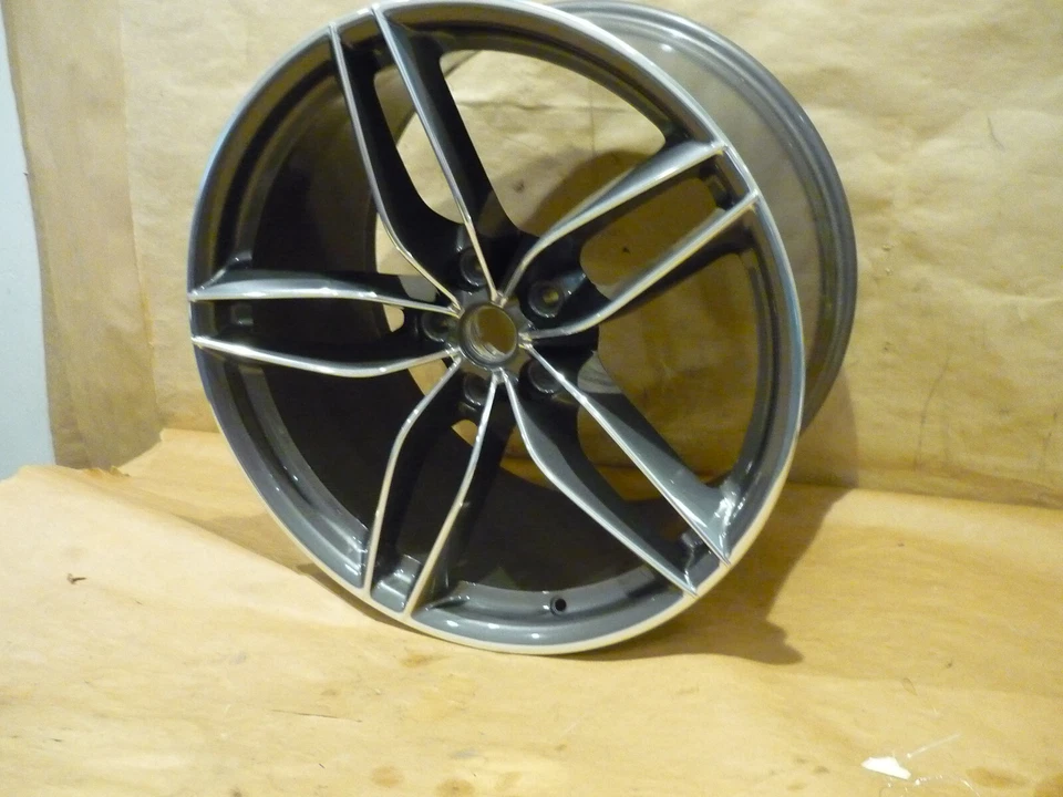 Ferrari 488 GTB,Spider - Rear Wheel /Rim 11x20 NEW P/N 315889 - Image 3 of 4