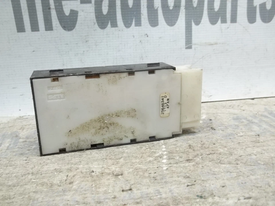 Interruptor de control del asiento delantero izquierdo Cadillac Seville 1998-2004 25646341 OEM Foto 4 de 4