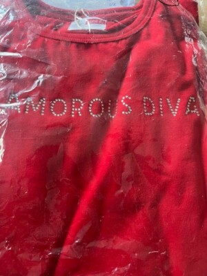 Mädchen Langarmshirt rot Alter 5/6 Jahre Neu mit Etikett auch in Schwarz ideal für Weihnachten