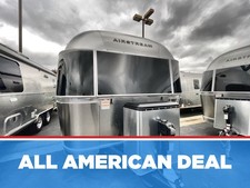 2026 Airstream Flying Cloud 25FBQ