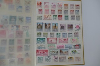 China Briefmarken Sammlung im Album (S.311)