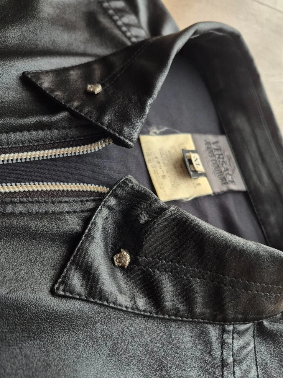 Vintage VERSACE JEANS COUTURE Black Polyurethane leather Shirt Jacket Medusa image 14