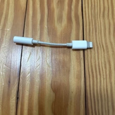 Apple MMX62AM/A 3.5mm Audio Adapter